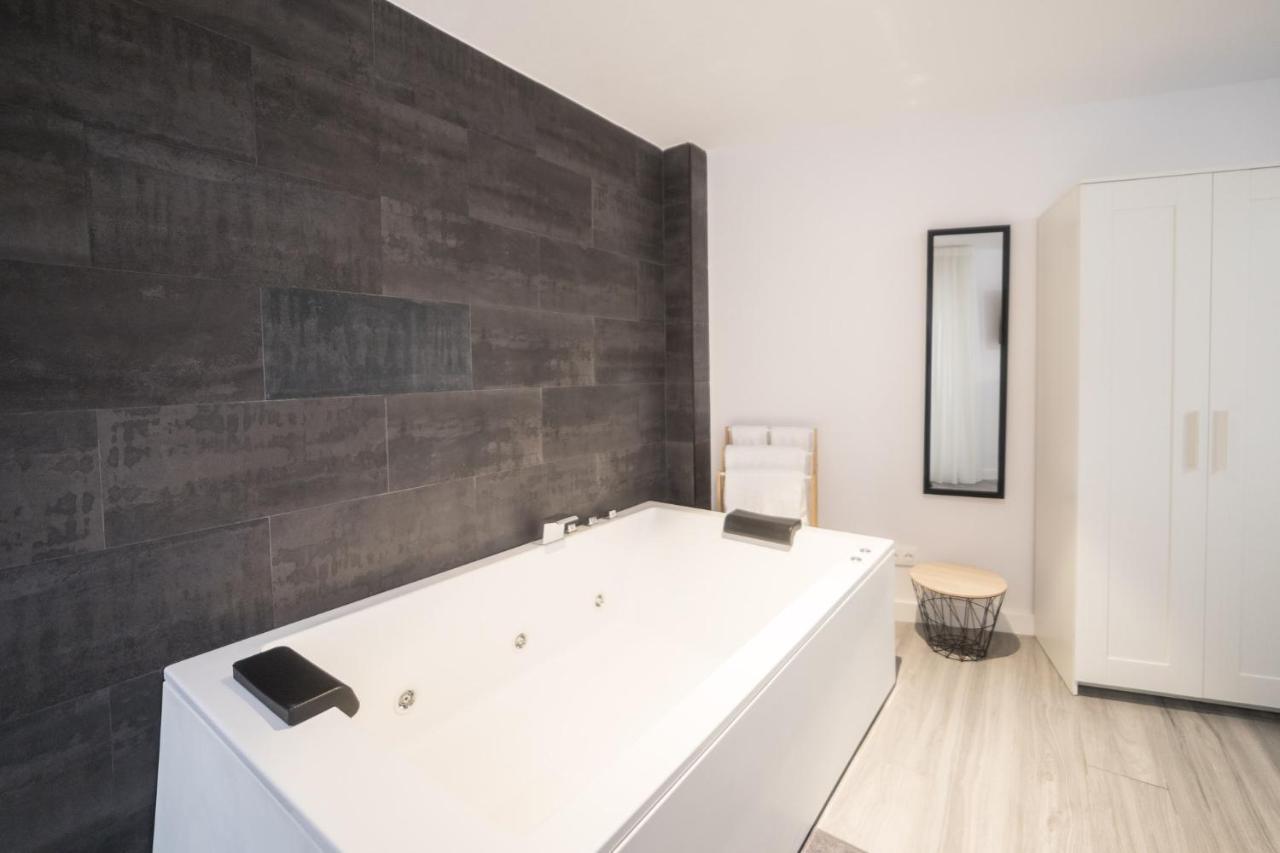 Moonkey - Apartamento Mediterraneo Con Jacuzzi Y Luz Natural Alicante Bagian luar foto